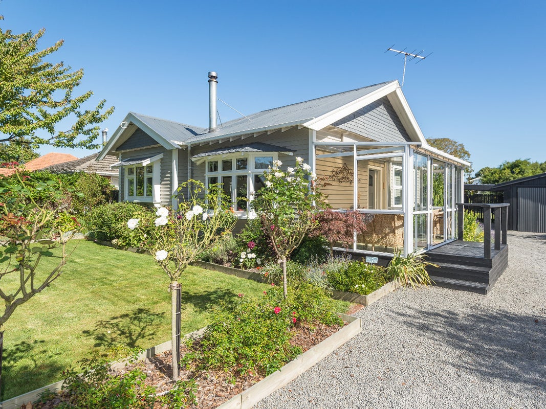 35 North Parade, Richmond, Christchurch - Carousel 1