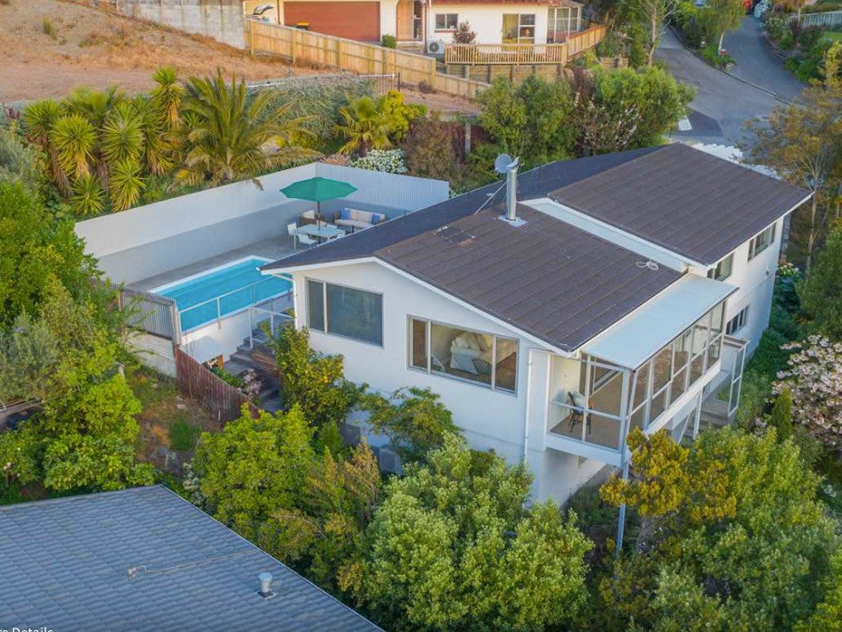 11 Clementine Lane, Mount Pleasant, Christchurch - Carousel 1
