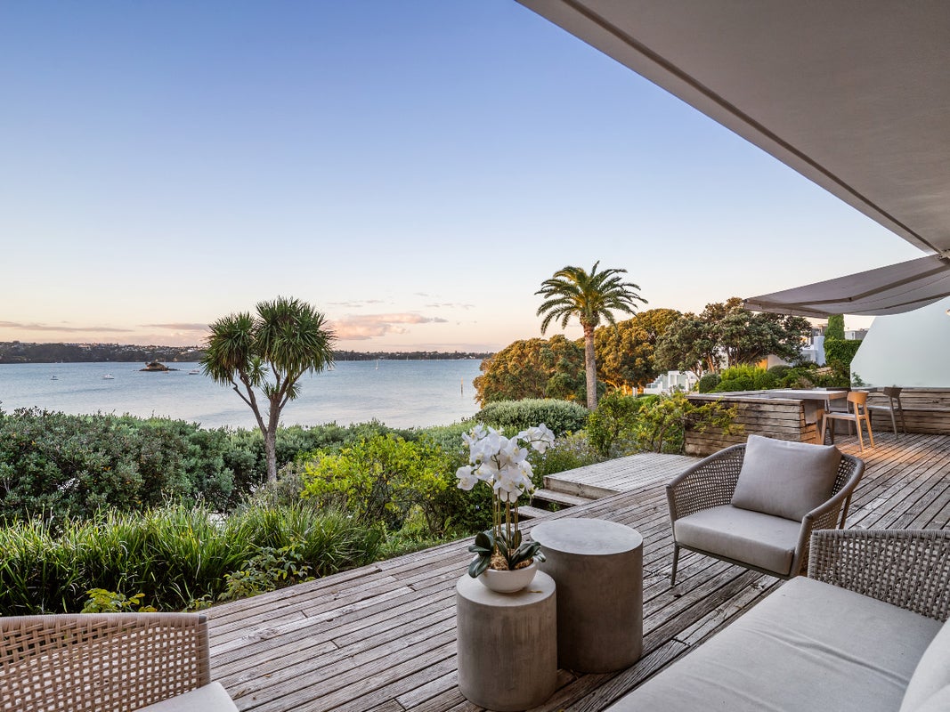 1/105 Sarsfield Street, Herne Bay, Auckland - Carousel 1