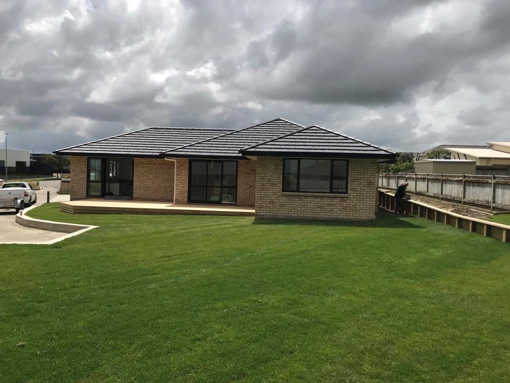 19 Monaco Grove, Fitzherbert, Palmerston North - Carousel 1