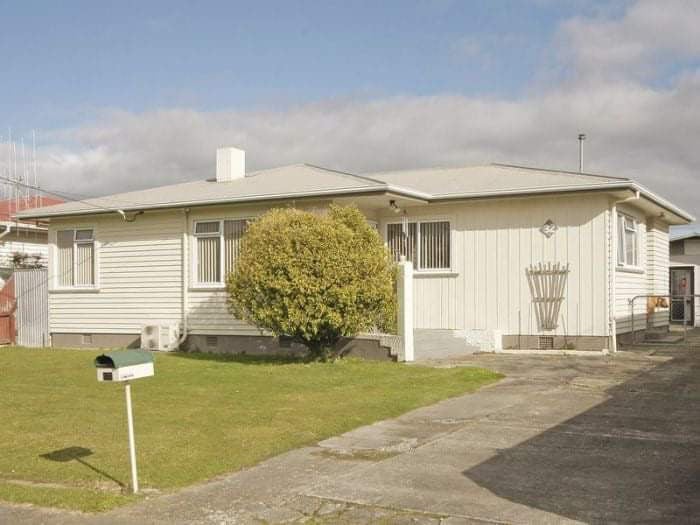 32 Duff Crescent, Highbury, Palmerston North - Carousel 1