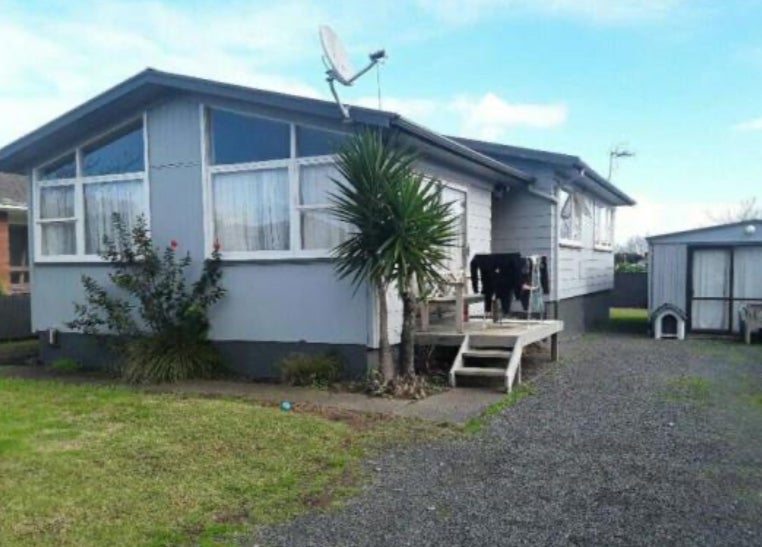 5 Chine Place, Favona, Auckland - Carousel 1
