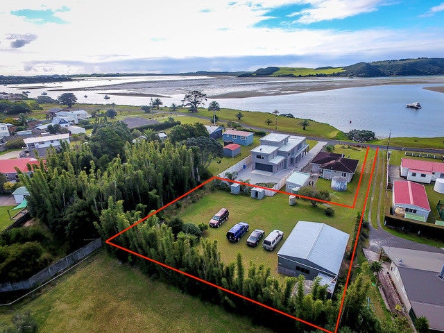 59A Tasman HTS, Ahipara, Kaitaia - Carousel 1