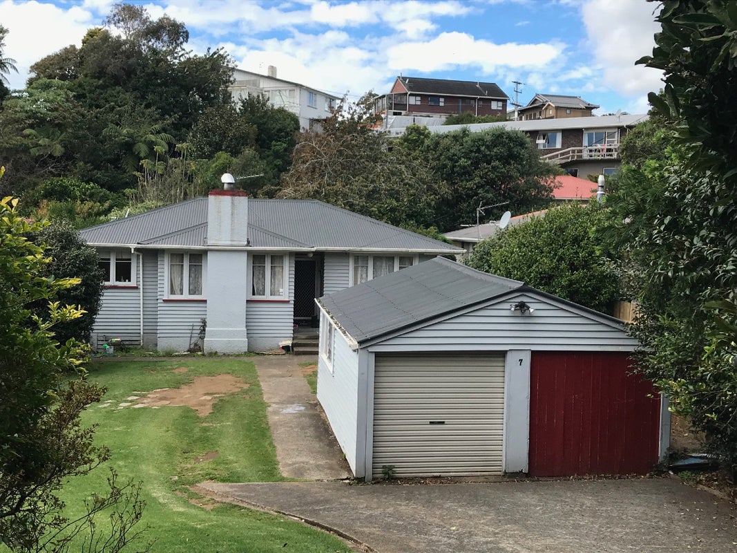 47 Lorna Street, Lynmouth, New Plymouth - Carousel 1