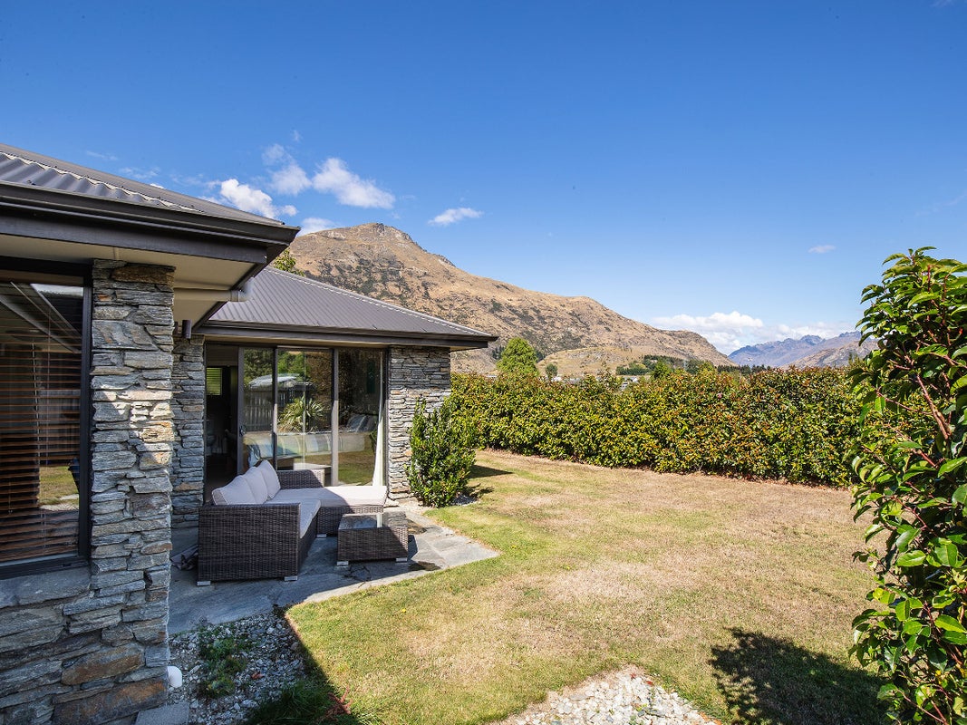 51 Hope Avenue, Lake Hayes, Queenstown - Carousel 1