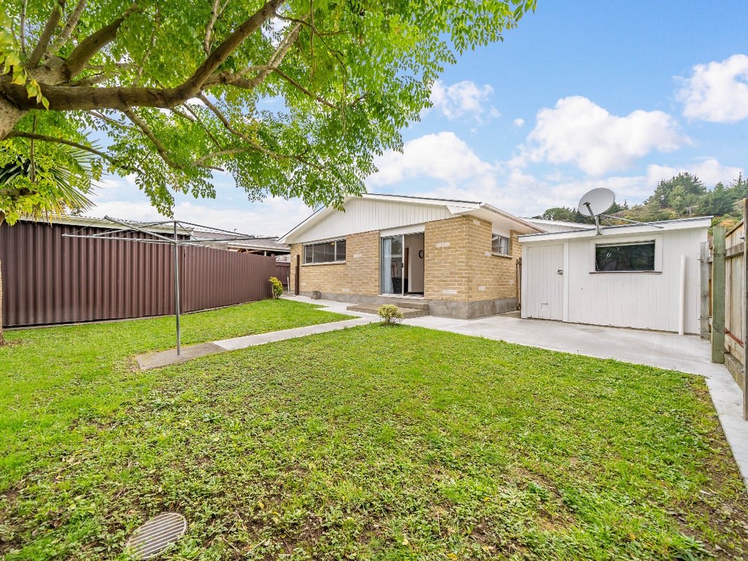 2/5 OREGON DR, Maoribank, Upper Hutt - Carousel 1