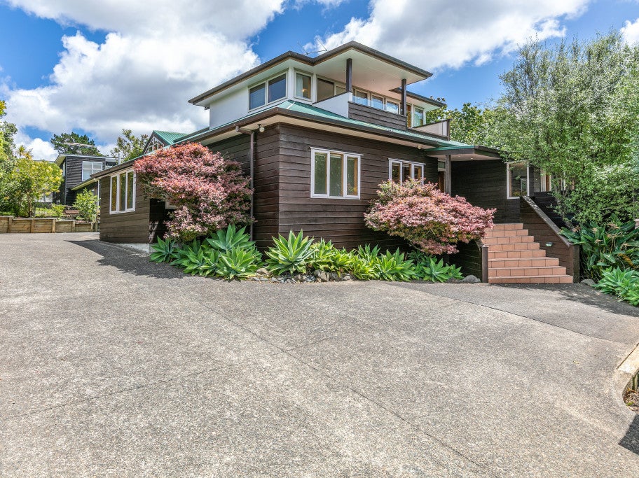 17 Aotearoa Terrace, Murrays Bay, Auckland - Carousel 1