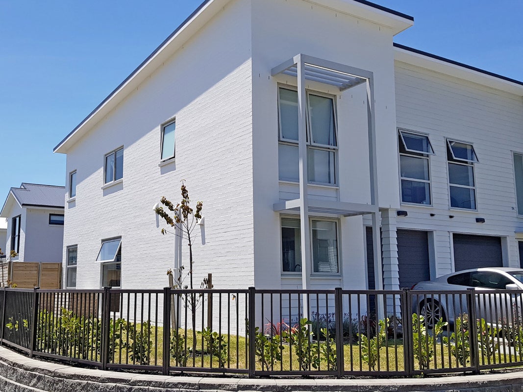 44 William Wallbank Crescent, Swanson, Auckland - Carousel 1