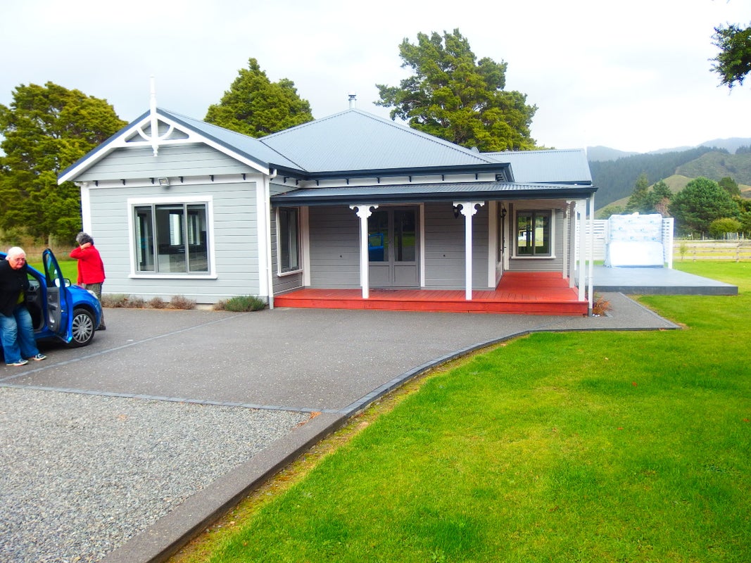61 Freeths Road, Blenheim - Carousel 1