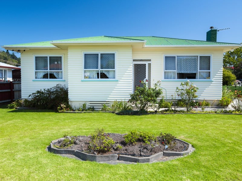 19 Endcliffe Road, Kaiti, Gisborne - Carousel 1