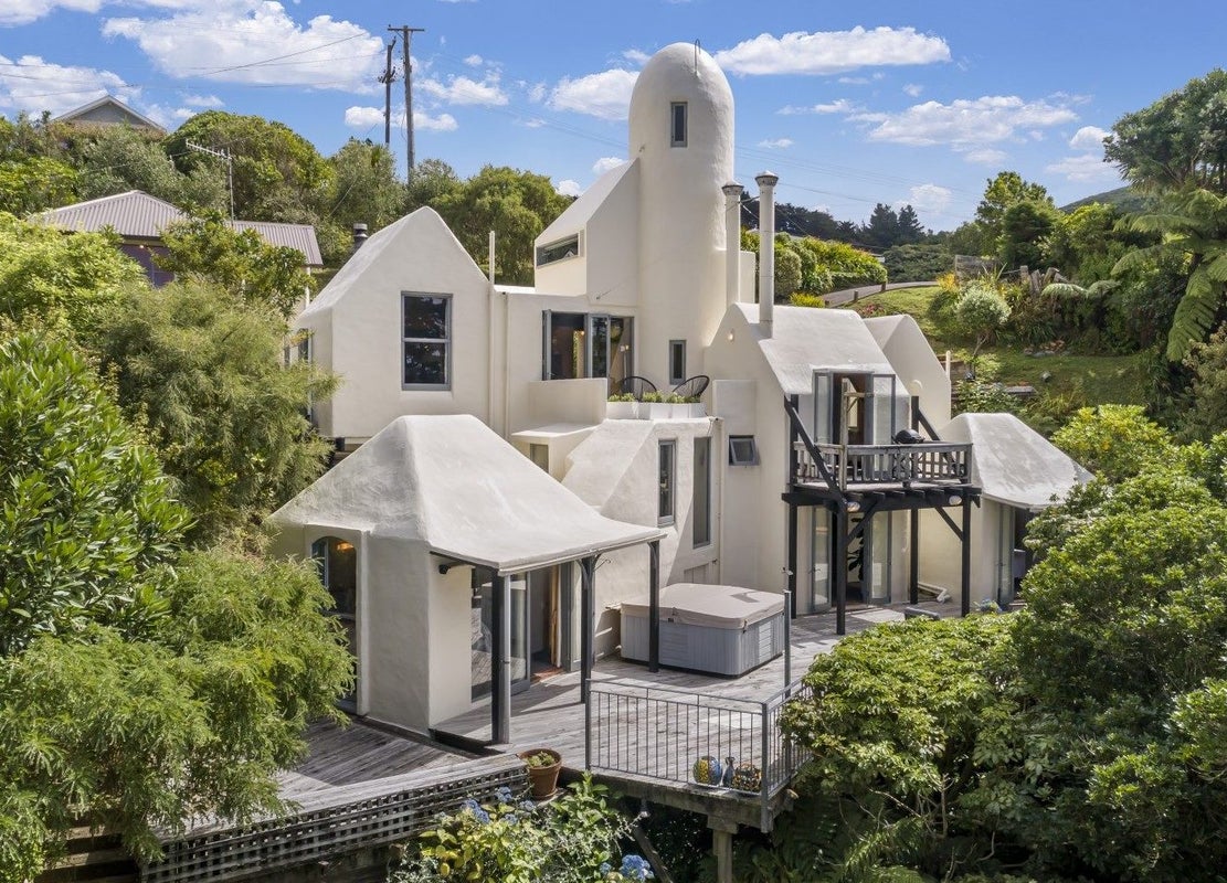 6 Bermer Road, Belmont, Lower Hutt - Carousel 1