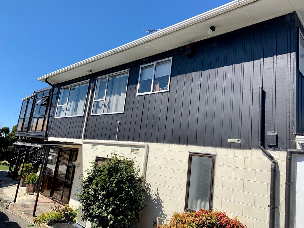 2/871 East Coast Road, Northcross, Auckland - Carousel 1