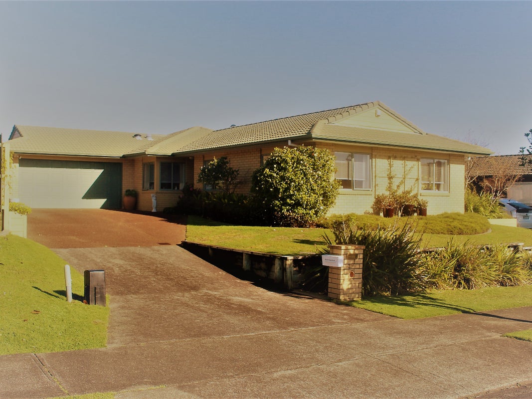 29 Vanderbilt Parade, Albany, Auckland - Carousel 1