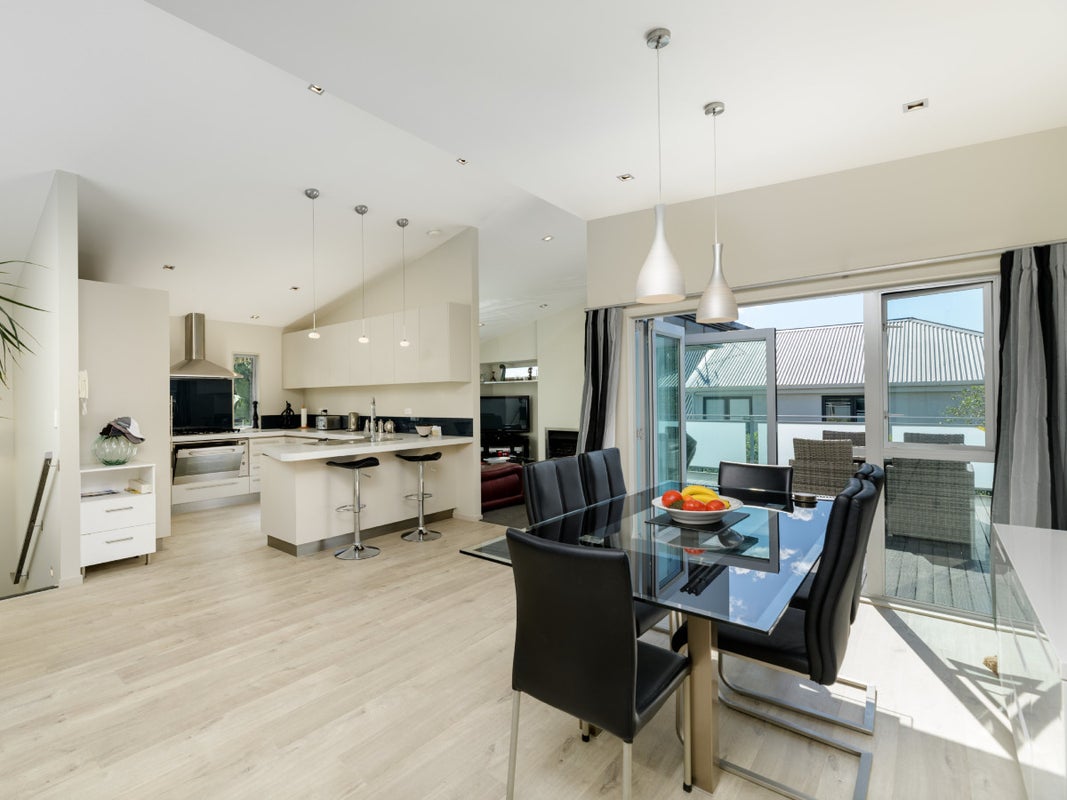 27B Gordon Road, Mount Maunganui, Mount Maunganui - Carousel 1