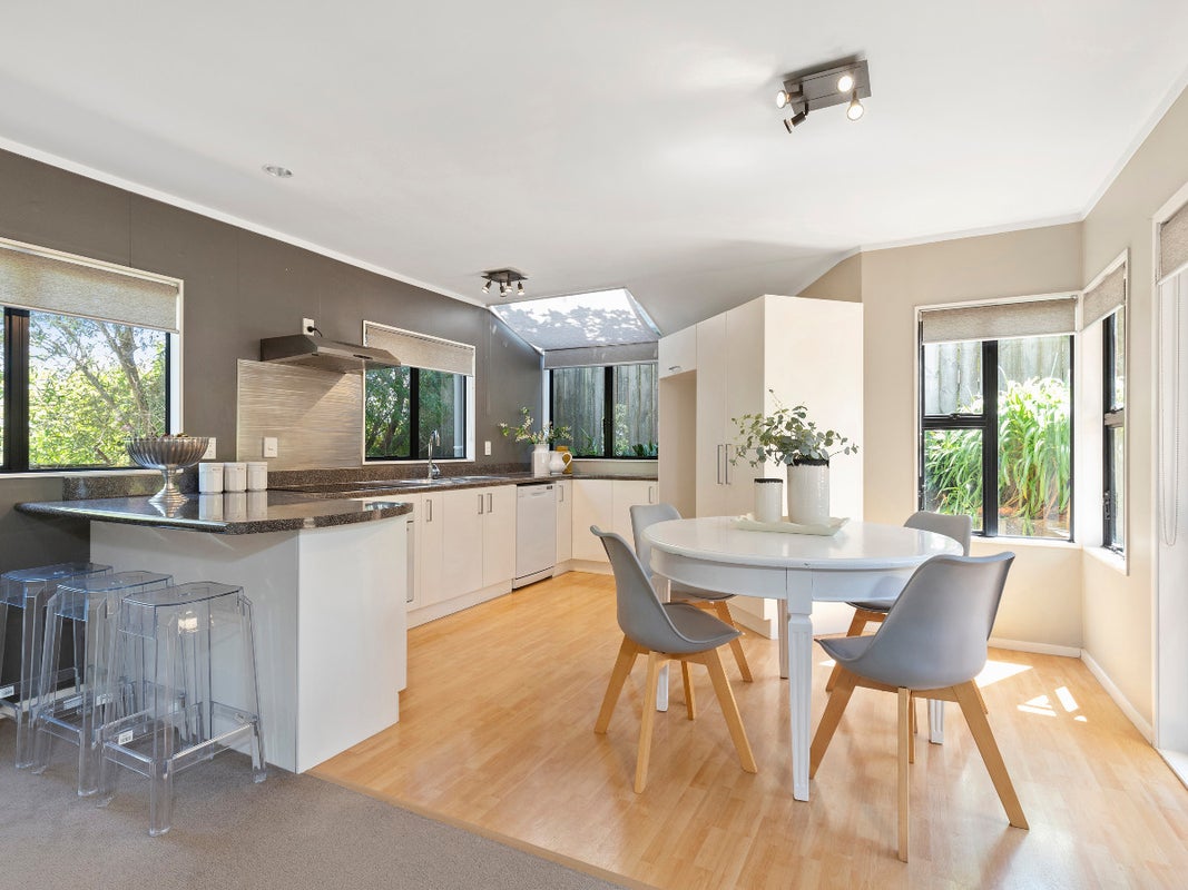 5A Beckenham Avenue, Royal Oak, Auckland - Carousel 1