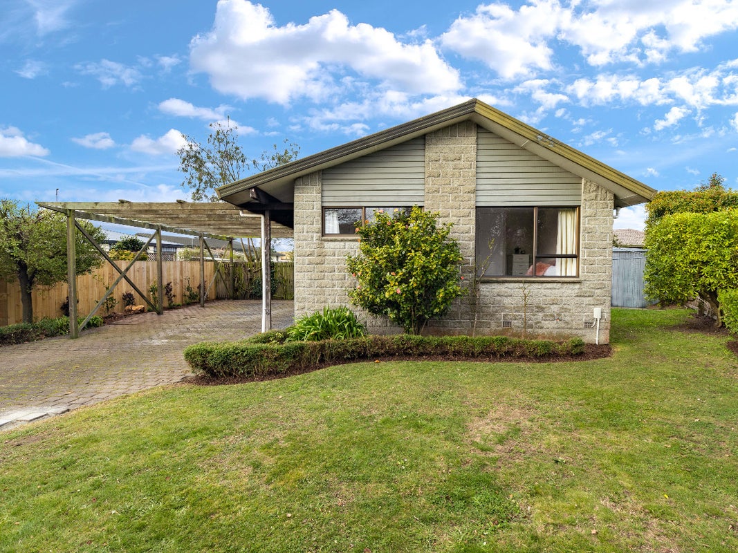 21 Clivedon Place, Redwood, Christchurch - Carousel 1