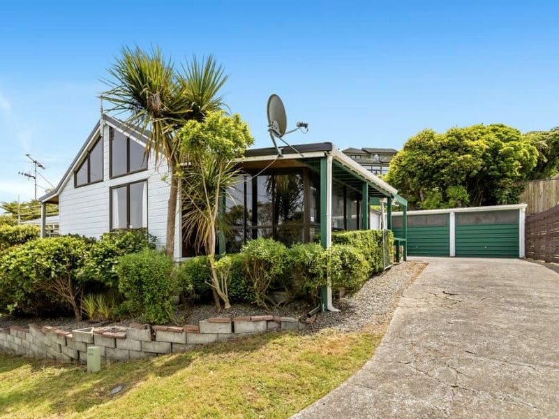 26 Poto Road, Normandale, Lower Hutt - Carousel 1
