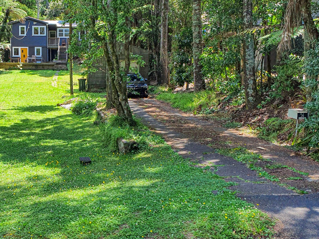 56 Waima Crescent, Titirangi, Auckland - Carousel 1