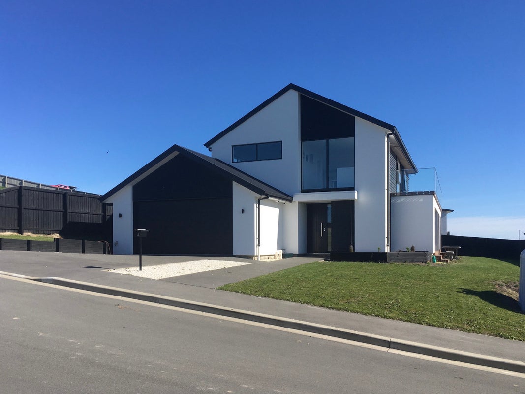 4 Millbeck Place, Westmorland, Christchurch - Carousel 1