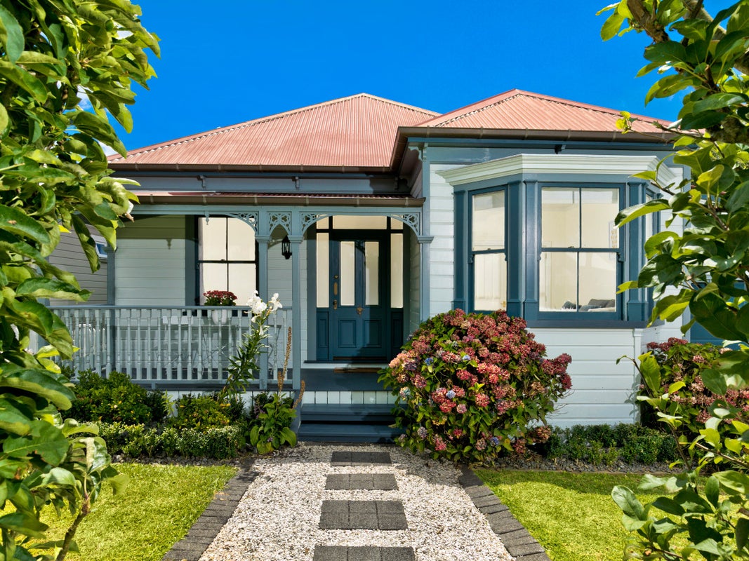 2/4 Georgia Terrace, Albany, Auckland - Carousel 1