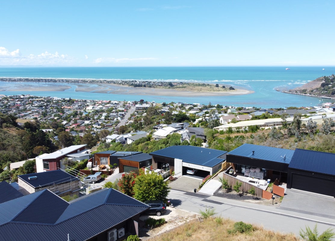 13 Rapanui Lane, Redcliffs, Christchurch - Carousel 1