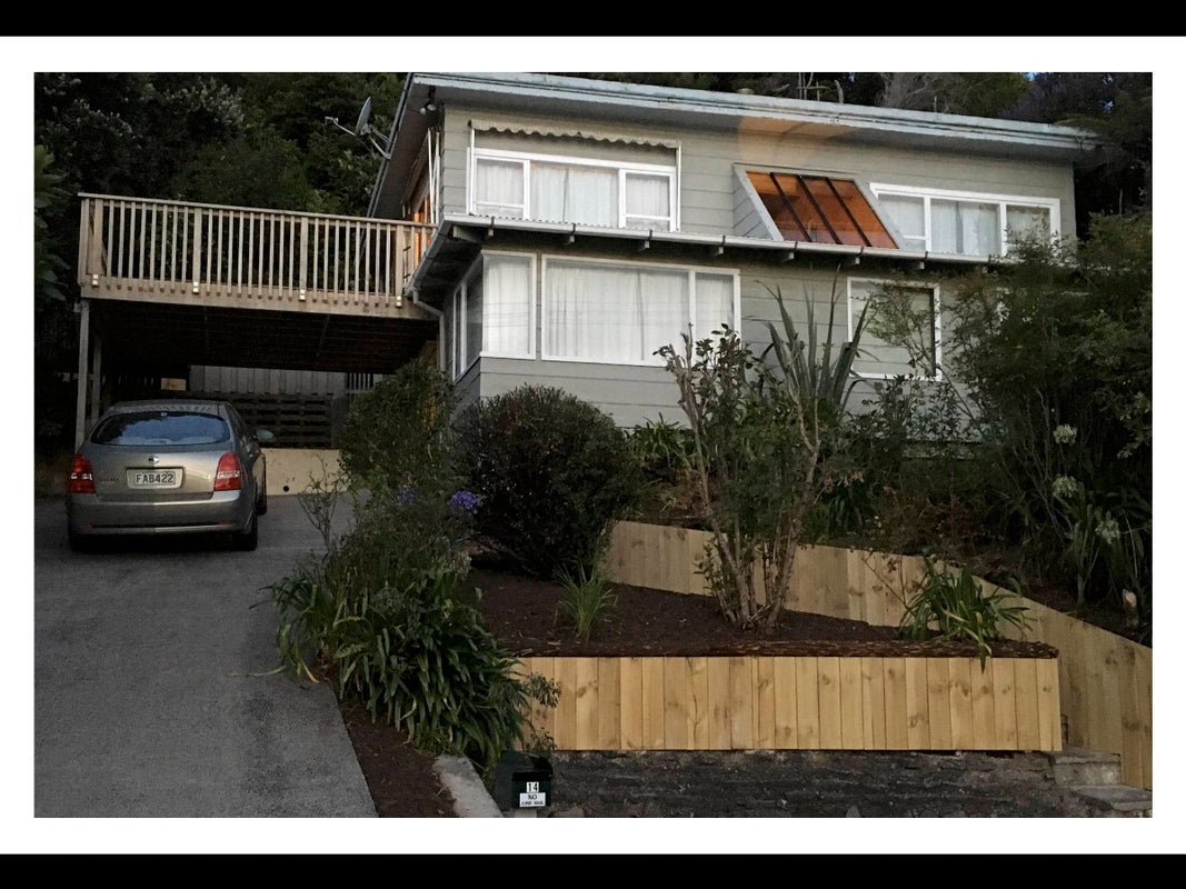 14 Foster Avenue, Huia, Auckland - Carousel 1