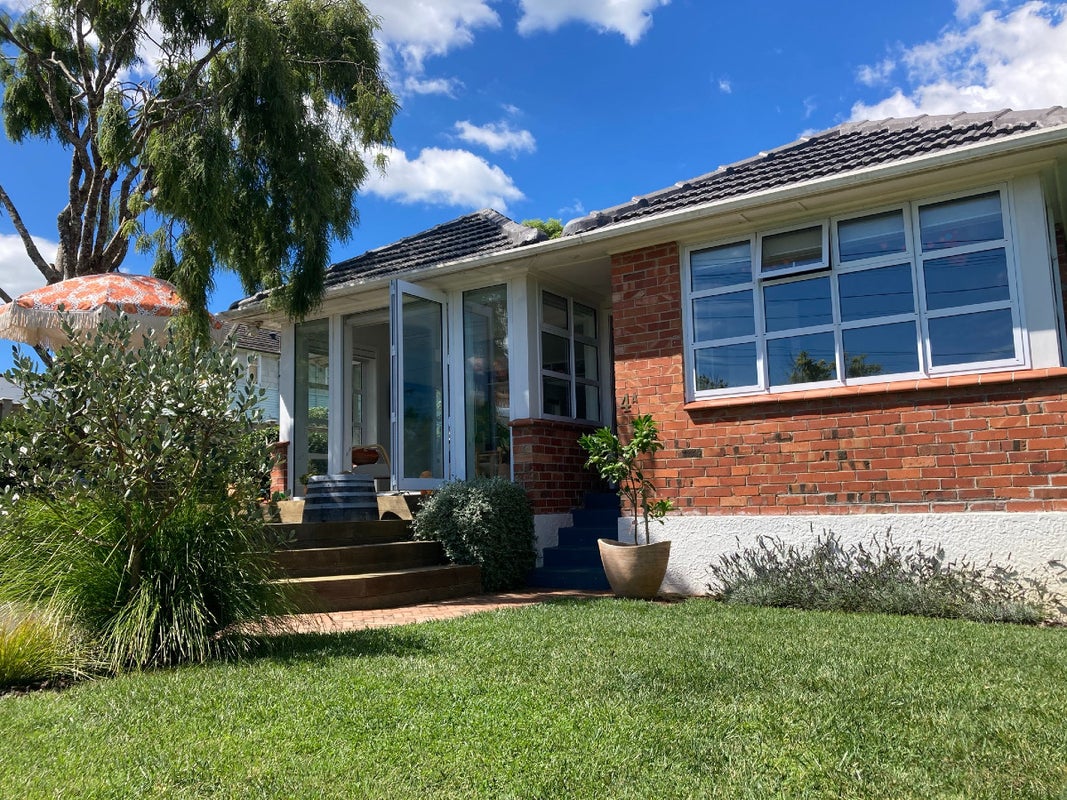 4A Hallam Street, Mount Albert, Auckland - Carousel 1