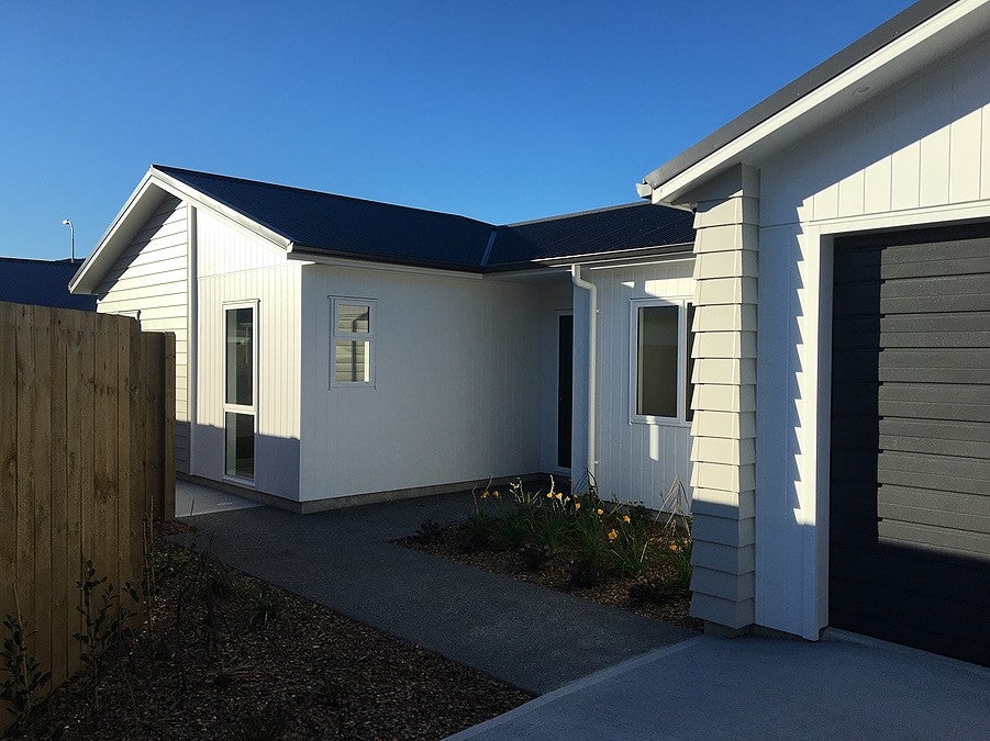 16 Grovedale Square, Wainuiomata, Lower Hutt - Carousel 1