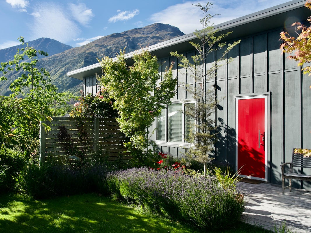 47 Howards Drive, Lake Hayes, Queenstown - Carousel 1