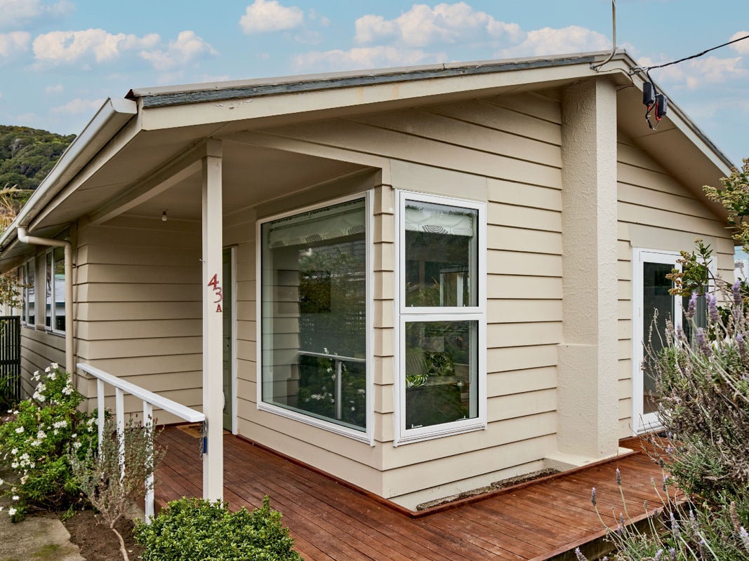 1//43 PUKATEA Street, Eastbourne, Lower Hutt  - Carousel 1