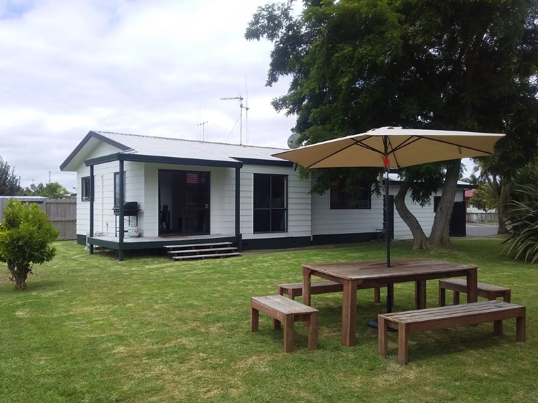 35 Metro Avenue, Nawton, Hamilton - Carousel 1