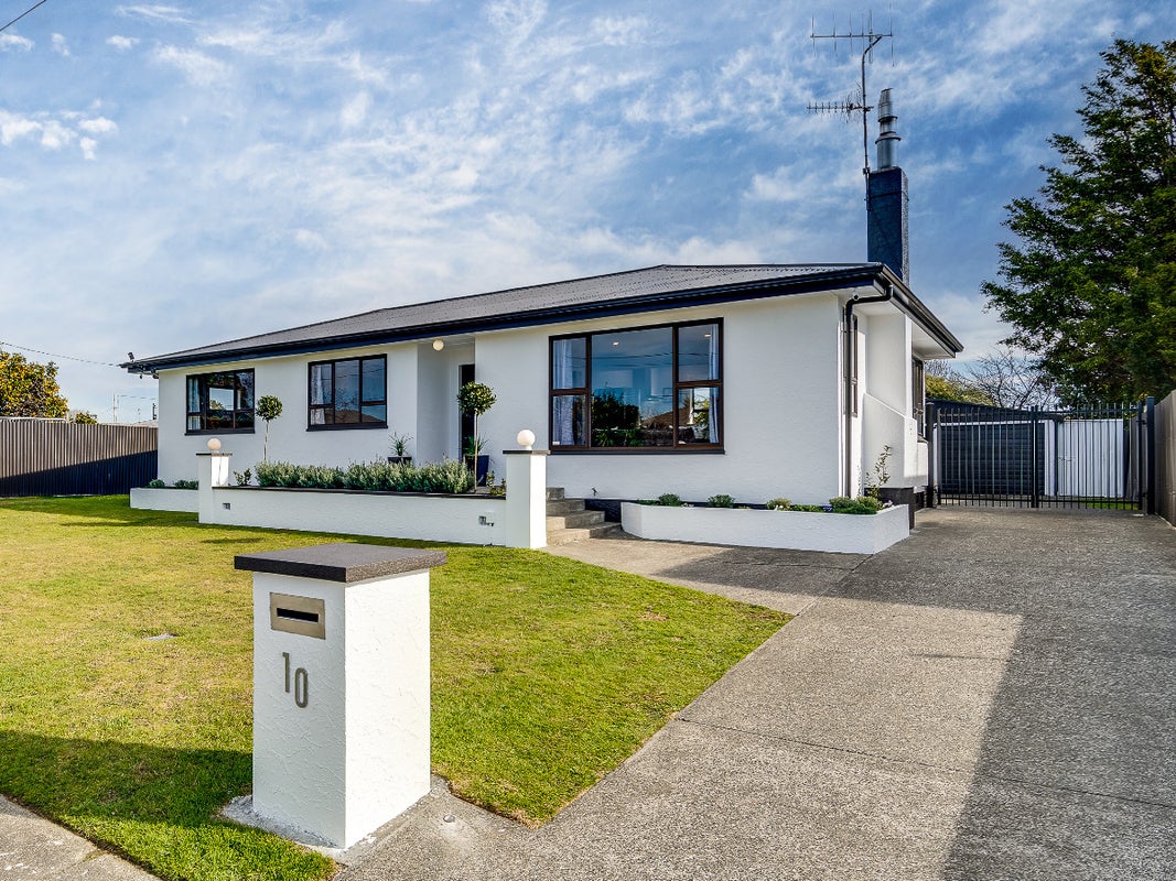 10 Masefield Avenue, Maraenui, Napier - Carousel 1