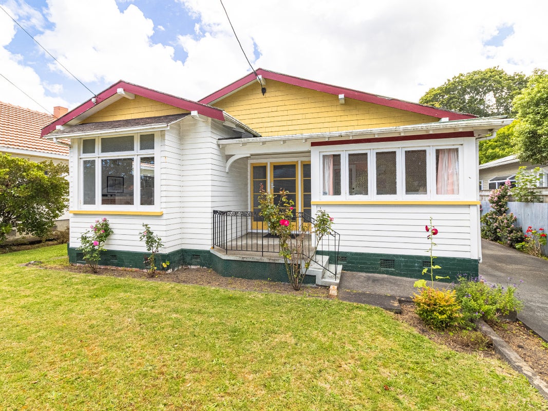 12 Sedgebrook Street, Whanganui East, Whanganui - Carousel 1