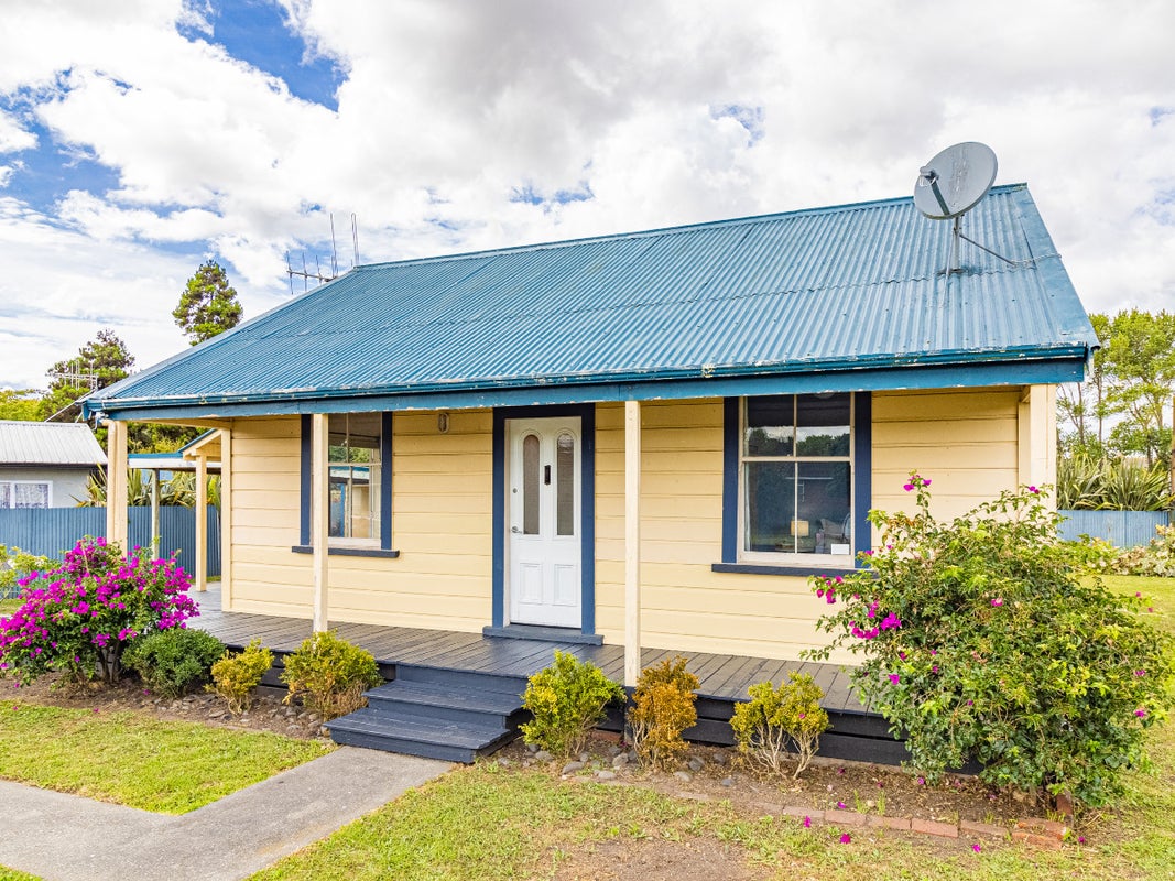 4 Wembley Place, Whanganui East, Whanganui - Carousel 1