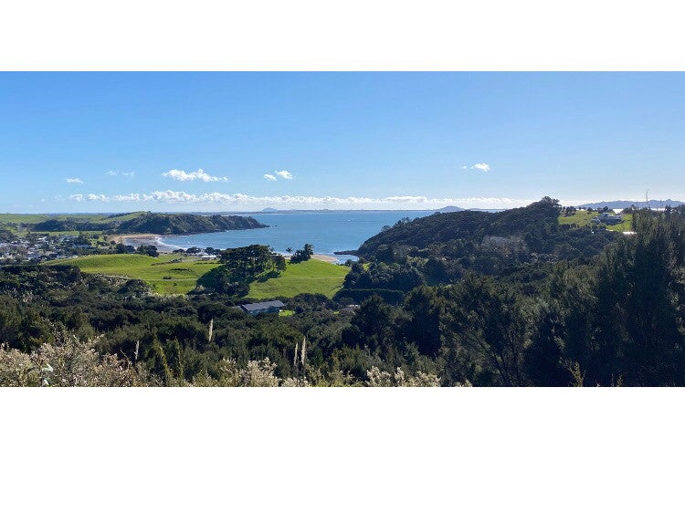 121 Stratford Drive, Cable Bay, Cable Bay - Carousel 1
