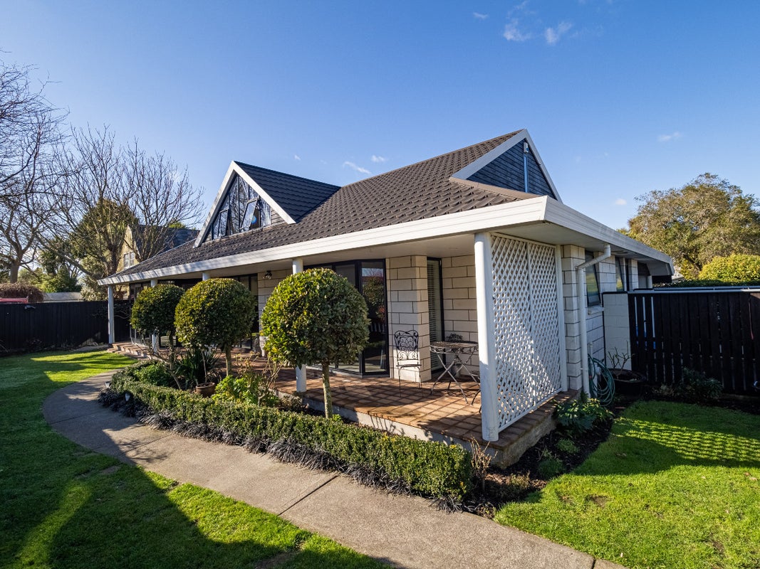 2/100 Proctor Street, Papanui, Christchurch - Carousel 1