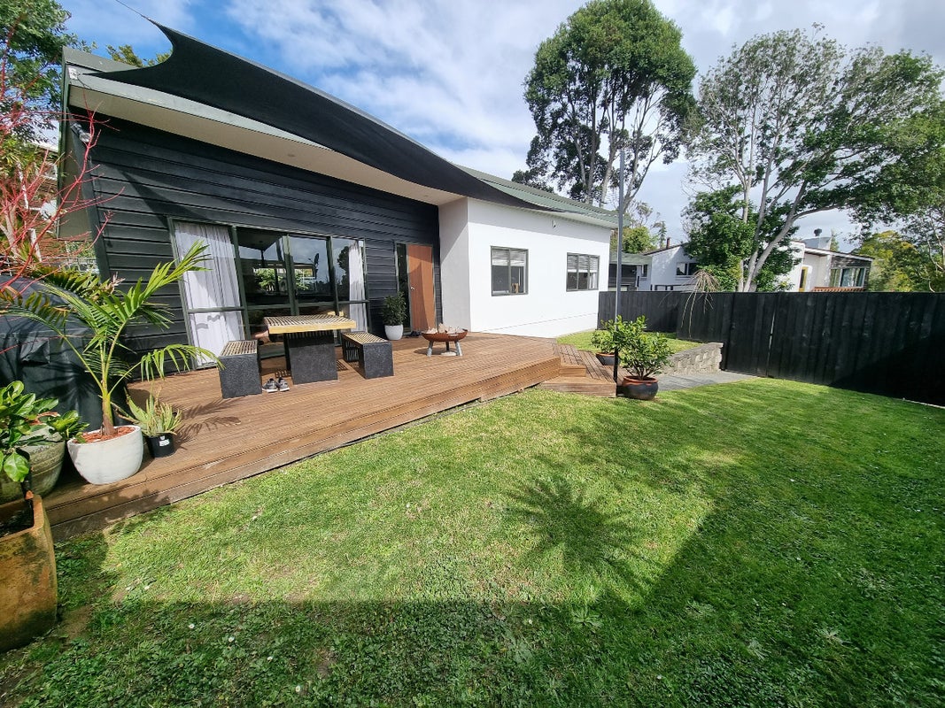 9A Leigh Terrace, Bayview, Auckland - Carousel 1