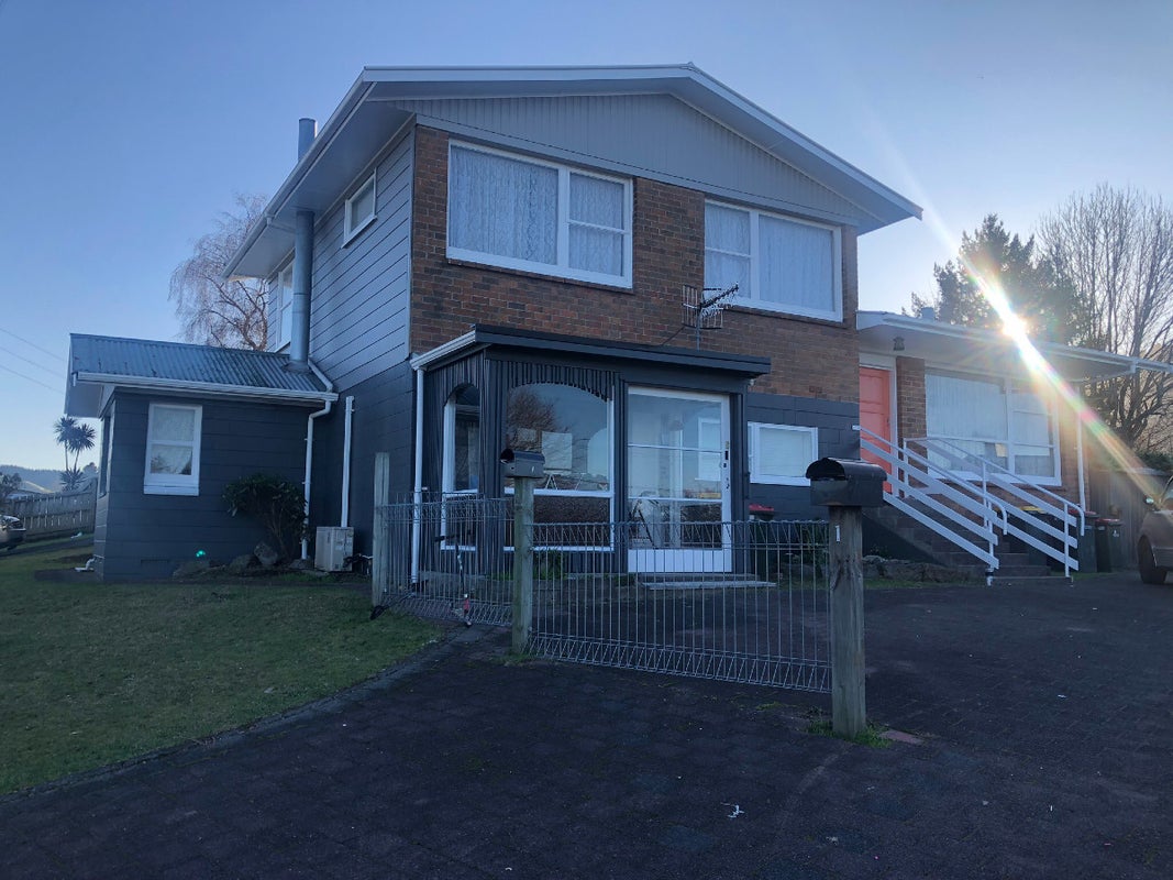 1 Homedale Street, Pukehangi, Rotorua - Carousel 1