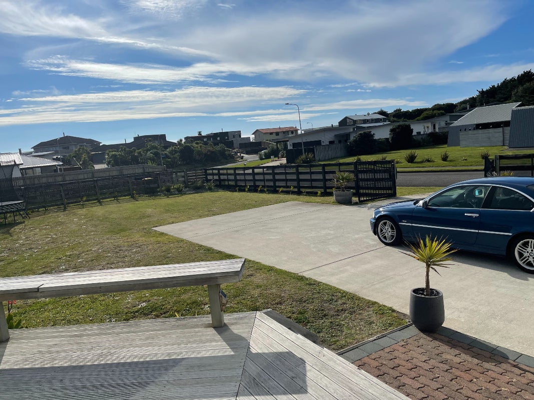 231 Park Avenue, Waitarere Beach, Levin - Carousel 1