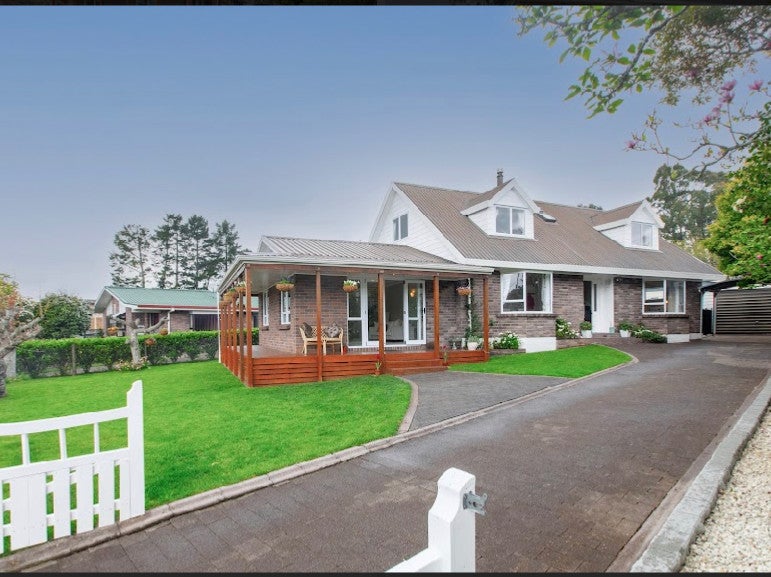 42 Splitt Avenue, Glenview, Hamilton - Carousel 1