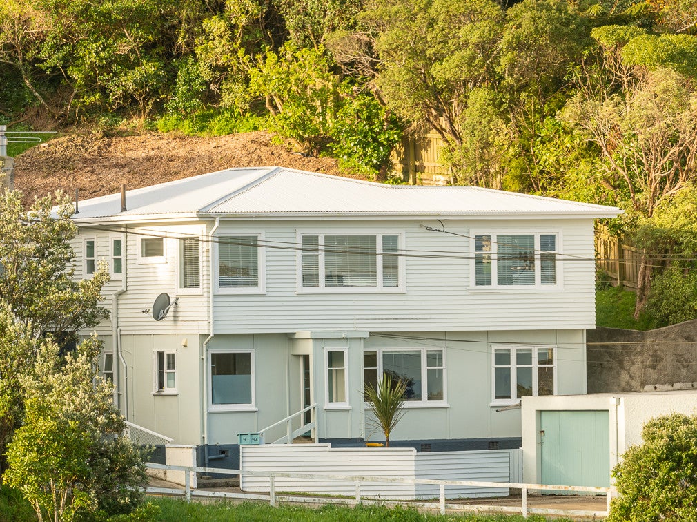 9 Houghton Bay Road, Houghton Bay, Wellington - Carousel 1