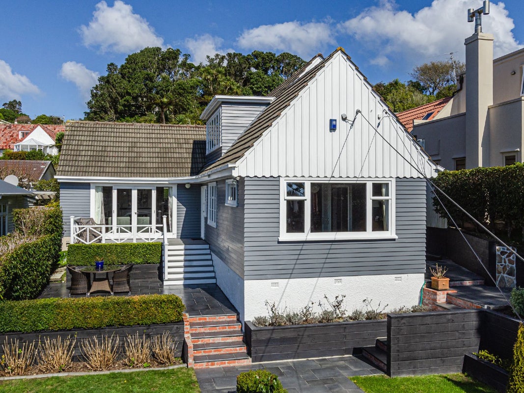 7 Hurman Street, Karori, Wellington - Carousel 1