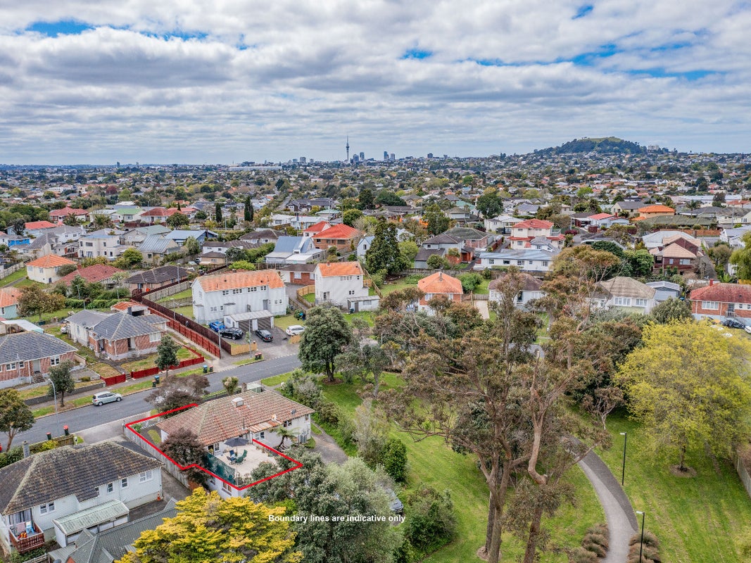 2/59 Gifford Avenue, Mount Roskill, Auckland - Carousel 1