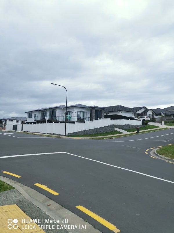 17 Artists Avenue, Beachlands, Auckland - Carousel 1