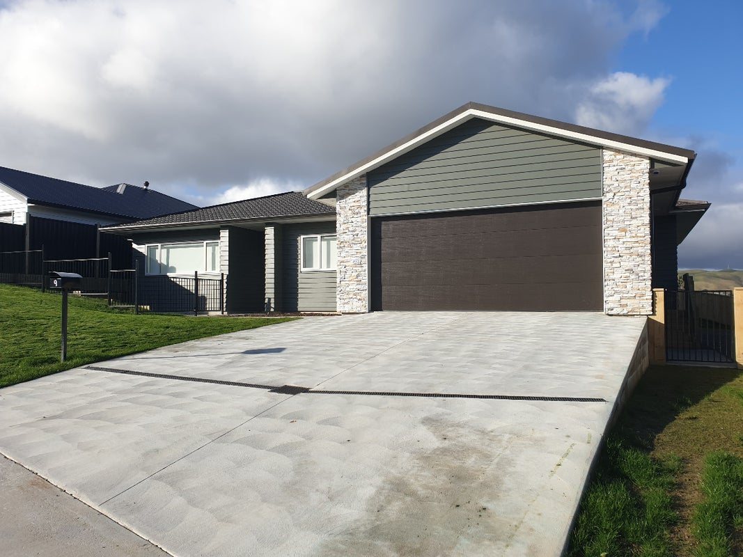 9 Opaoa Way, Aotea, Porirua - Carousel 1