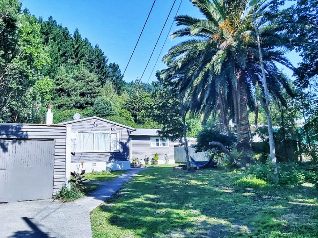 44 Ruahine Street, Paraparaumu - Carousel 1