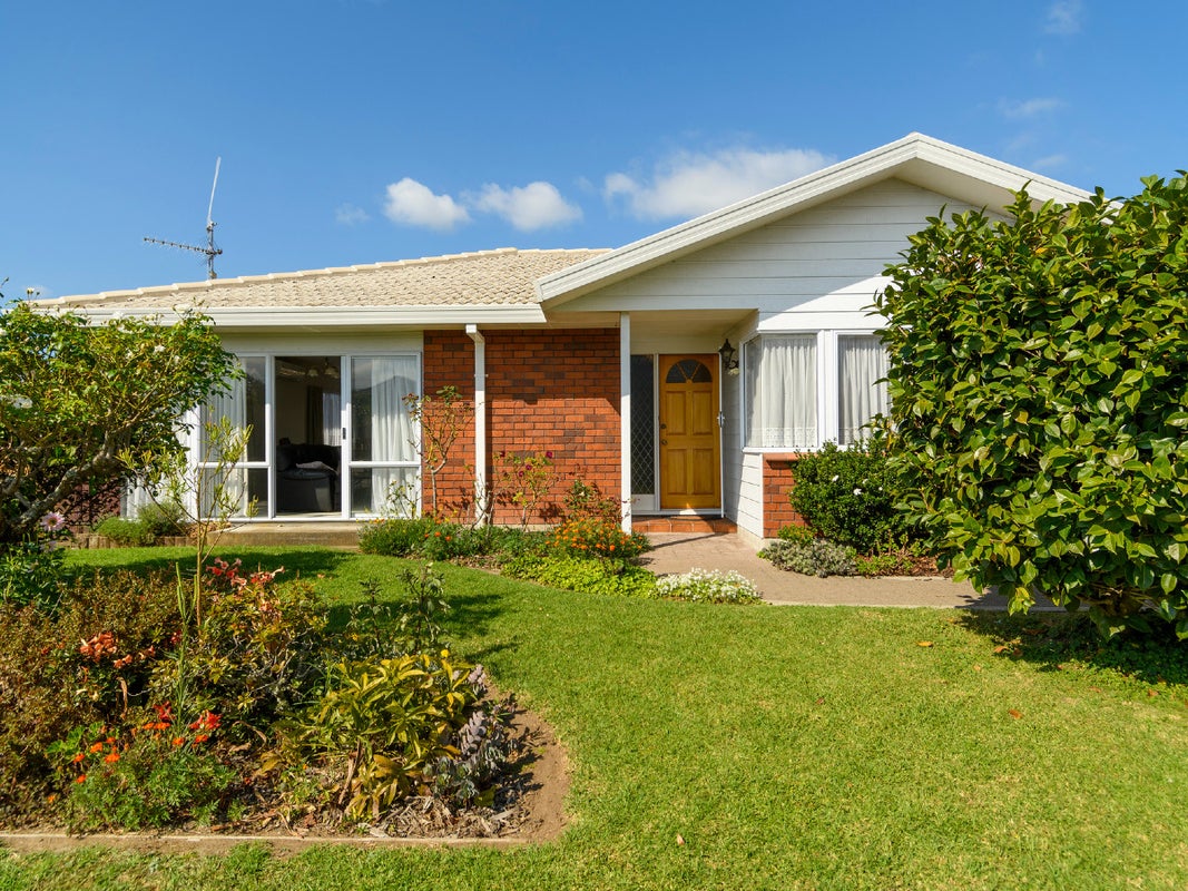 31 Tekoah Place, Judea, Tauranga - Carousel 1