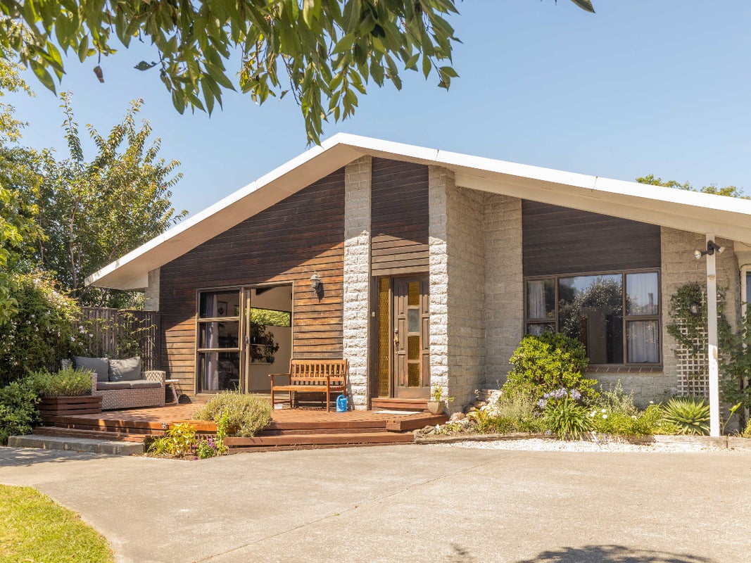 68A Winters Road, Redwood, Christchurch - Carousel 1