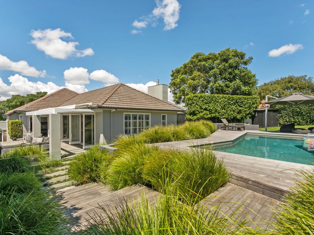 44 Kawau Road, Greenlane, Auckland - Carousel 1