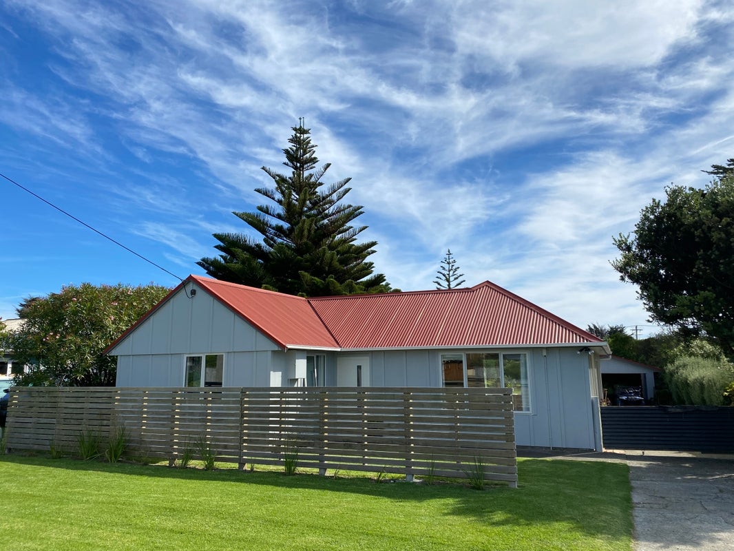 59 Park Avenue, Waitarere Beach, Levin - Carousel 1